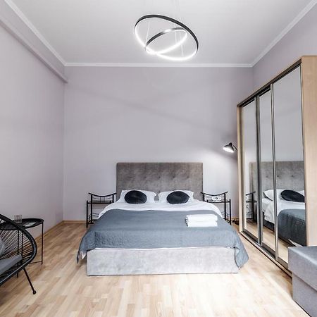 Midwheel Apartment 9 Lviv Exterior photo
